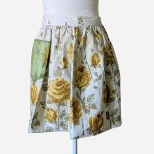 Vintage Reversible Hostess Apron with Floral Print